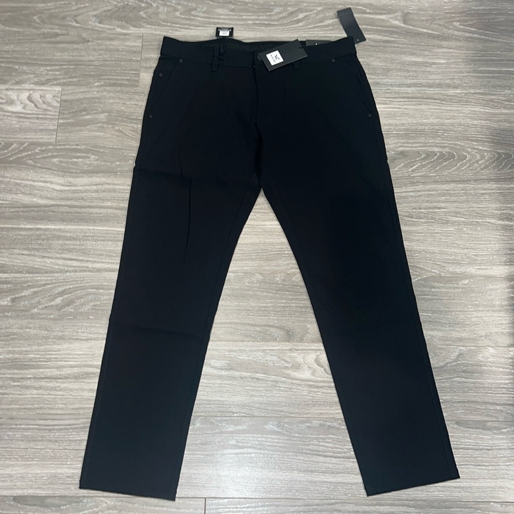X-RAY stretch pants. Size 34x32. NWT